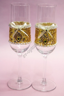 Свадебные бокалы золотые с паетками и брошками арт. 0454-723