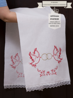 Рушник свадебный с натурального хлопка с красной вышивкой с голубями и кольцами арт.070-020