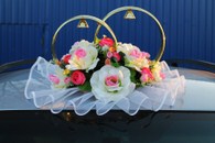 Свадебные кольца на машину с айвори-розовыми розами арт. 122-293