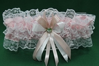 Подвязка для невесты розовая в коробочке арт. 019-290