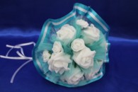 Букет дублер для невесты латексный с белыми розами и бирюзовым фатином арт. 020-270