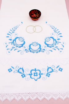 Рушник на свадьбу для каравая льняной с голубой вышивкой арт.070-527