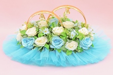Свадебные кольца на машину с айвори и голубыми розами, арт.122-548