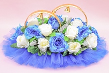 Свадебные кольца на машину с синими и айвори розами, арт.122-550