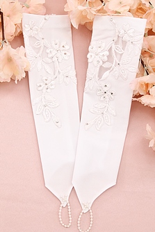 Свадебные перчатки белые с кружевом и стразами, длина 29см,арт. 023-517