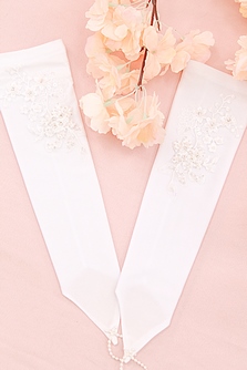 Свадебные перчатки белые с кружевом, пайетками, бисером и стеклярусом, длина 32см,арт. 023-522