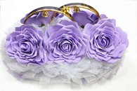 Свадебные кольца на машину с большими латексными фиолетовыми цветами арт. 122-093