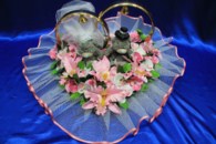 Свадебные кольца на машину маленькие мишки с розовыми орхидеями арт. 122-502