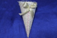 Кулечек для лепестков роз белый с бантиком айвори арт. 084-021
