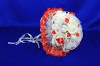 Букет дублер для невесты с белыми и красно-белыми латексными розами арт. 020-250