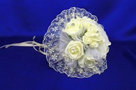 Букет дублер для невесты с латексными розами айвори арт. 020-256