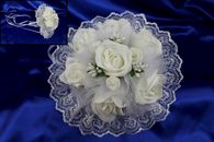 Букет дублер для невесты с белыми латексными розами и белым кружевом арт. 020-226