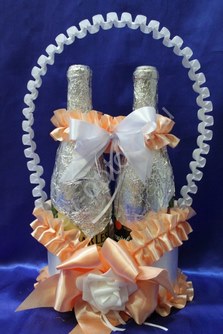 Корзинка для шампанского бело-персиковая арт. 048-125
