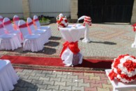 Бело-красная свадьба 108-005