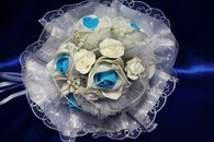 Букет дублер для невесты с бело-голубыми латексными розами арт. 020-334