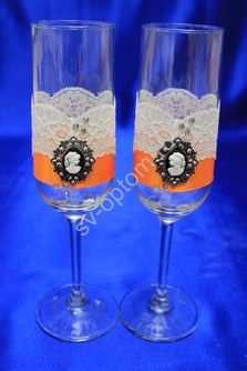 Свадебные бокалы  ручной работы оранжево-белые с брошкой арт. 045-140