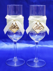 Свадебные бокалы ручной работы айвори с сердечками арт. 045-639