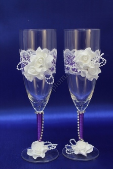 Свадебные бокалы  ручной работы с белыми розочками арт. 045-041