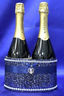 Украшение на шампанское синее с паетками и брошкой арт. 048-139