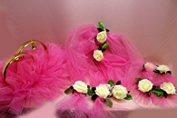 Свадебные украшения на машину розовые (кольца на крышу 70х50см , лента на капот 3м и цветы на ручки). Доступно 80 цветов на заказ. См. Подробнее! арт.119-092