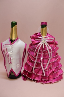 Одежда для шампанского малиново-белая арт.047-246